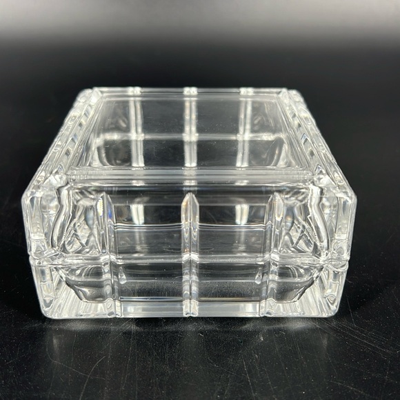 Vintage Avon Crystal Trinket Box - Picture 1 of 7
